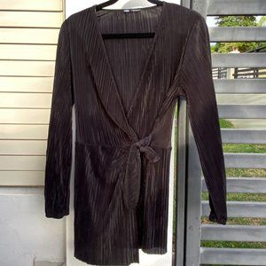Zara Crinkle Fabric Wrap Style Blouse Black Long Sleeve V Neck